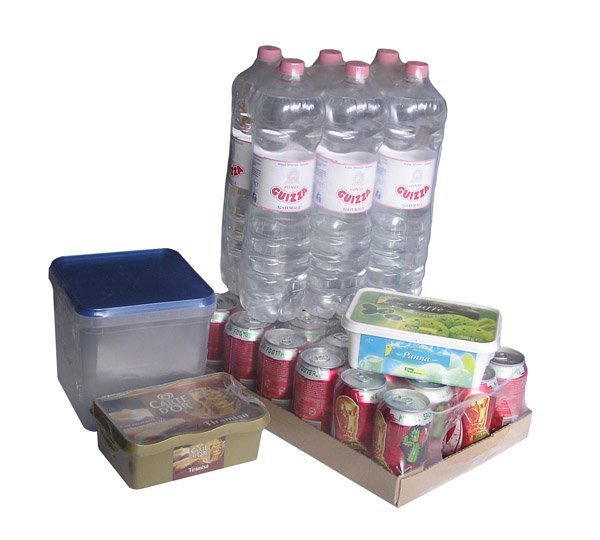 DI-ZET pakowanie butelek z wodą w folię termokurczliwą 